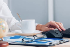 找到一個合適的品牌設(shè)計公司可以幫助他們節(jié)省很多精力